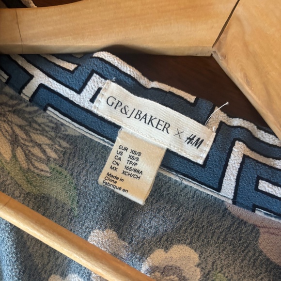 GP & J Baker x H&M Floral Kimono Robe - Picture 3 of 4